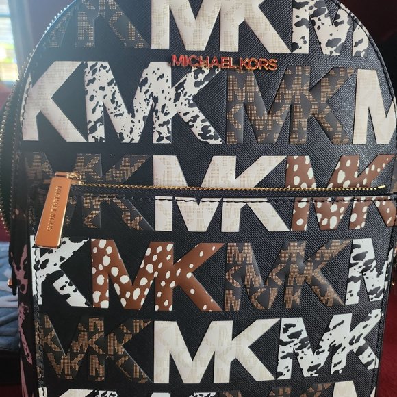 Michael Kors Adina Backpack - Picture 4 of 6